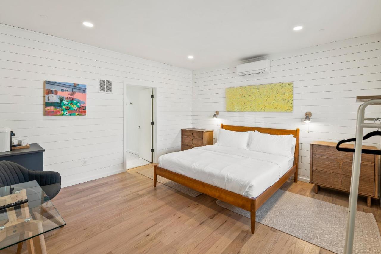 Boutique Room Steps From Downtown Mall Rose Jean Room 1 Charlottesville Buitenkant foto