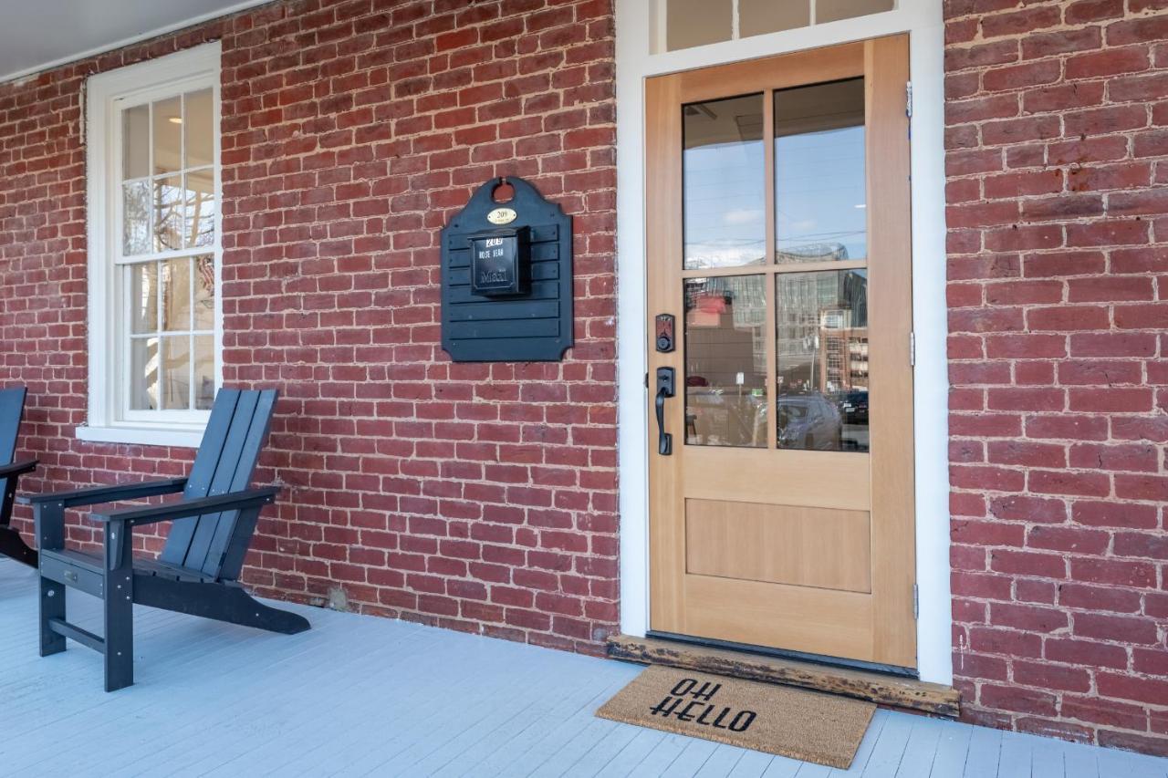Boutique Room Steps From Downtown Mall Rose Jean Room 1 Charlottesville Buitenkant foto