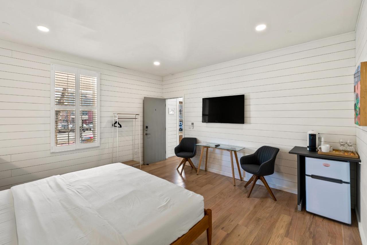 Boutique Room Steps From Downtown Mall Rose Jean Room 1 Charlottesville Buitenkant foto